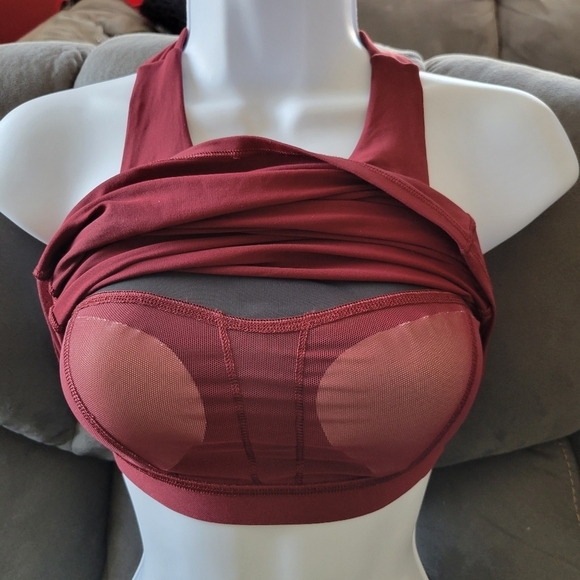 Lululemon Women's 2 Burgundy Tank Top Built in Bra Racerback Mesh Back Athletic - Picture 7 of 7